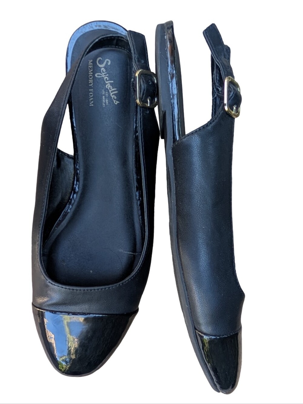 Seychelles women's slingback flats with a glossy cap-toe Spectators Size 8.5